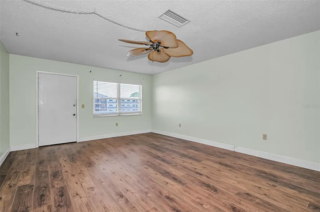 5725 80th Street N St Petersburg FL 33709