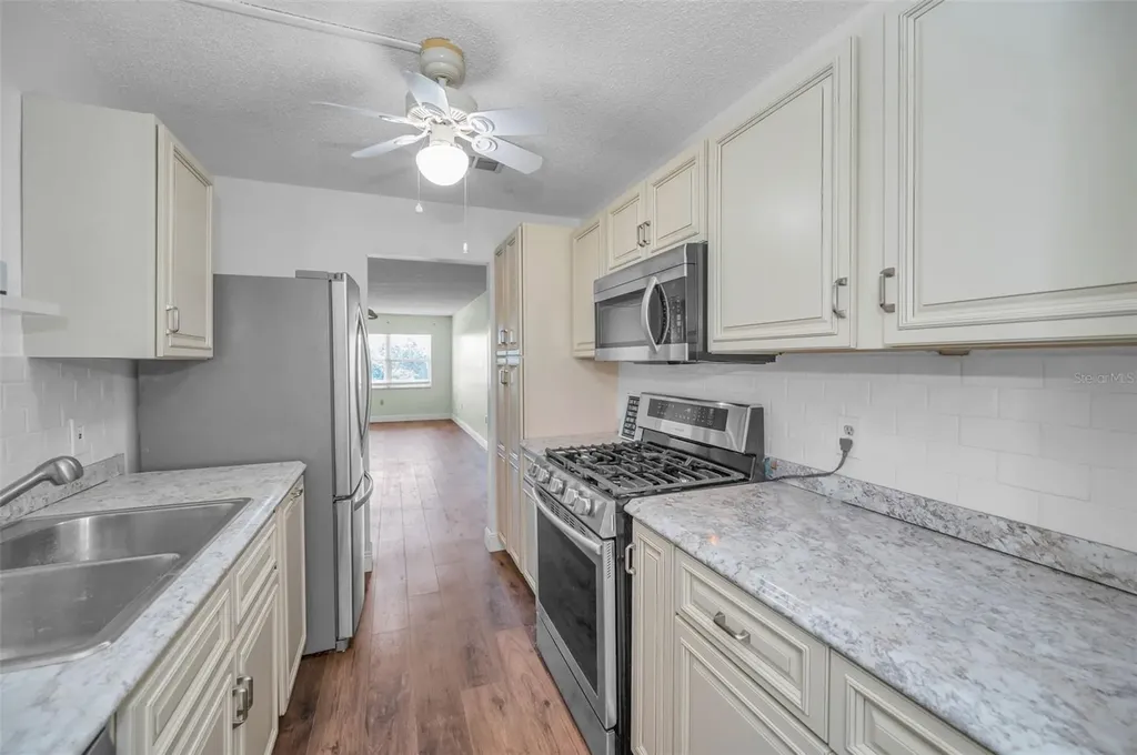 5725 80th Street N St Petersburg FL 33709