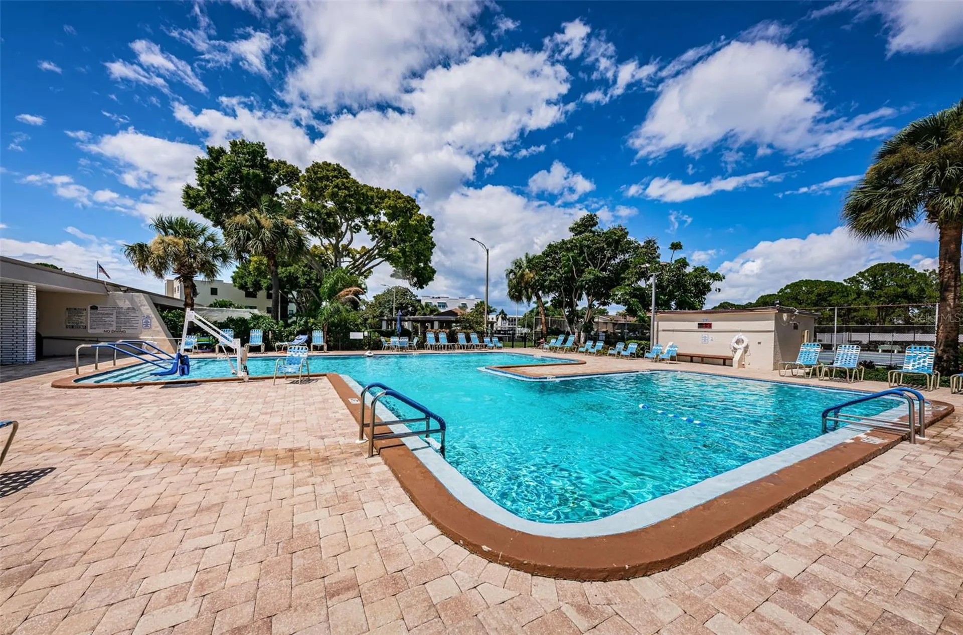 5725 80th Street N St Petersburg FL 33709