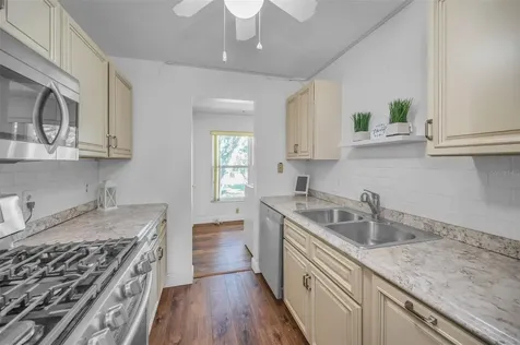 5725 80th Street N St Petersburg FL 33709
