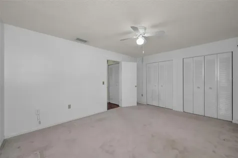 5725 80th Street N St Petersburg FL 33709