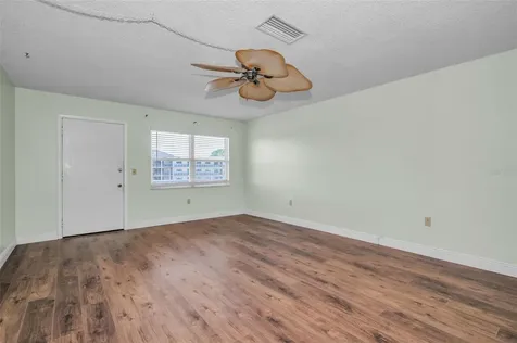 5725 80th Street N St Petersburg FL 33709
