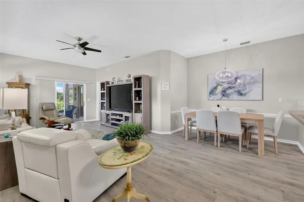 21725 King Richards Way Leesburg FL 34748
