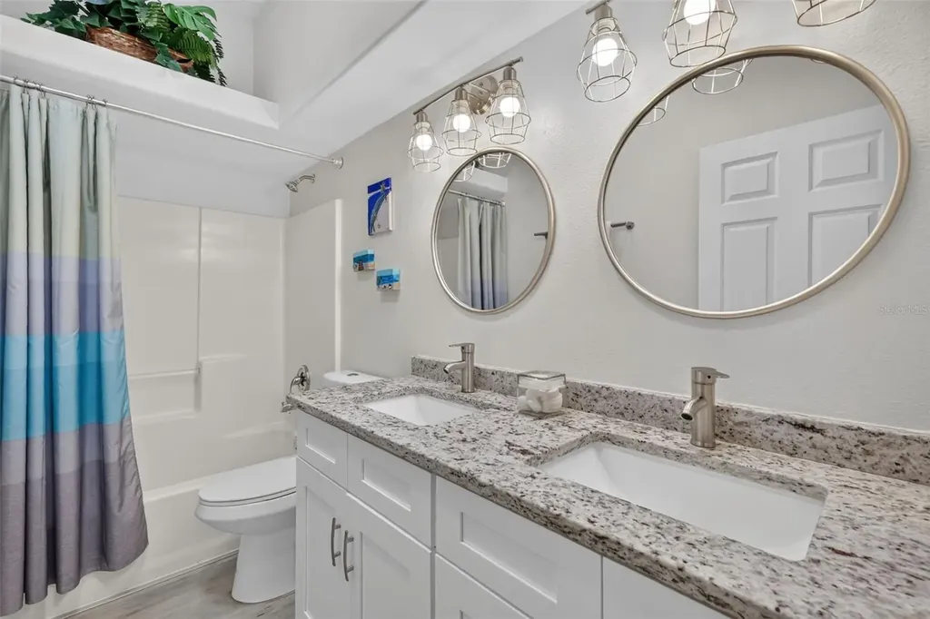 21725 King Richards Way Leesburg FL 34748