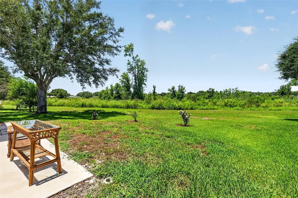 21725 King Richards Way Leesburg FL 34748