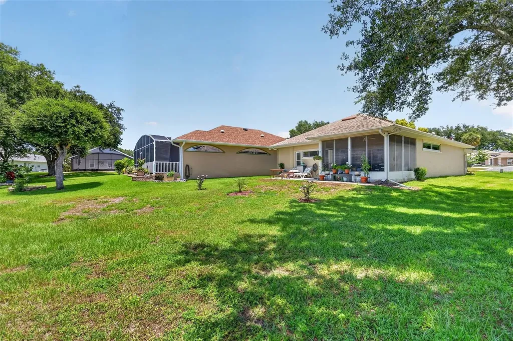 21725 King Richards Way Leesburg FL 34748