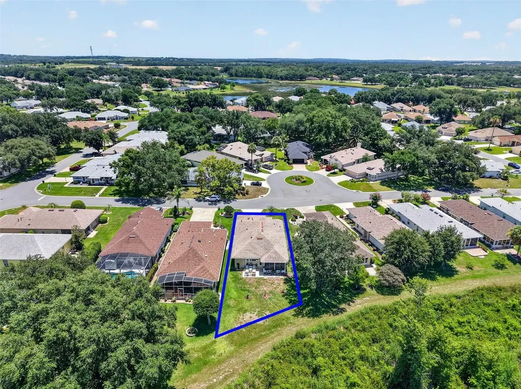 21725 King Richards Way Leesburg FL 34748