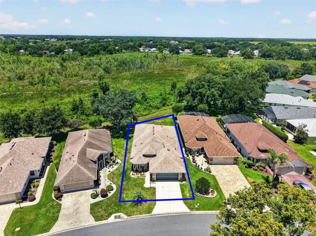 21725 King Richards Way Leesburg FL 34748