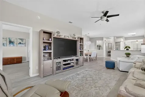 21725 King Richards Way Leesburg FL 34748