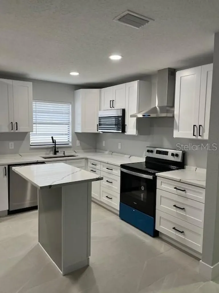 1256 S Bumby Avenue Orlando FL 32806