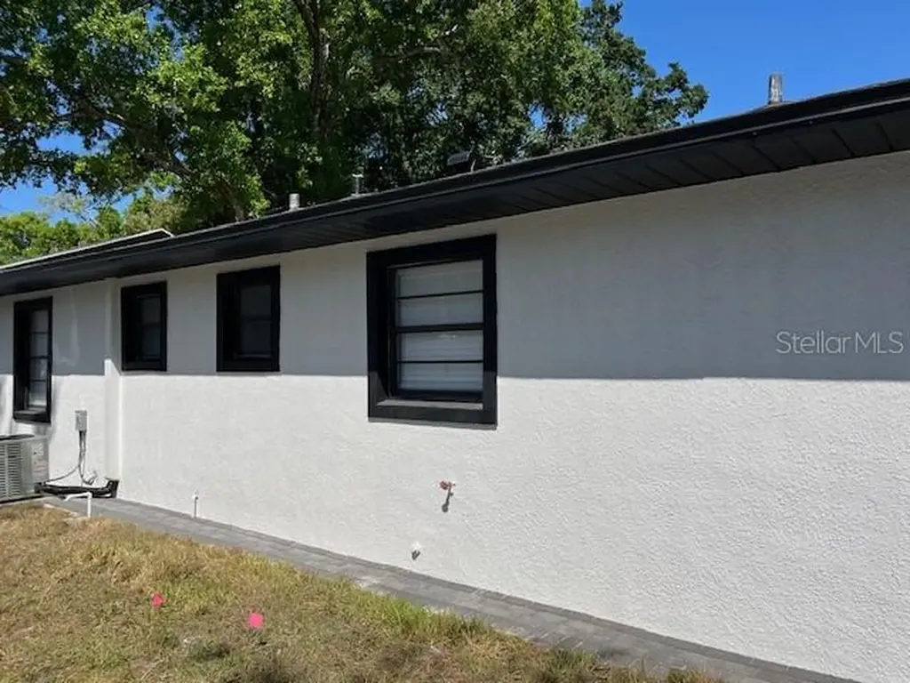 1256 S Bumby Avenue Orlando FL 32806