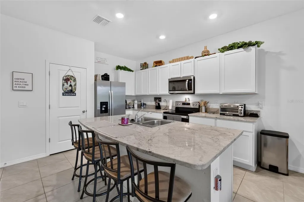 33046 Major Oak Drive Wesley Chapel FL 33545