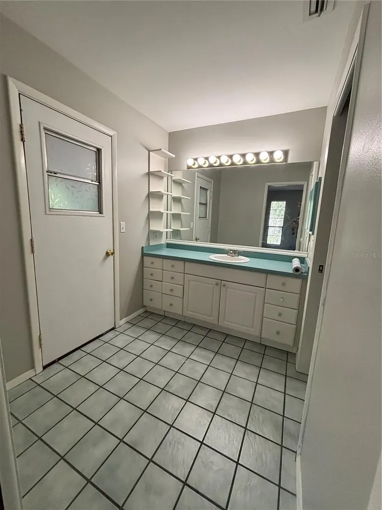 9216 65th Avenue E Bradenton FL 34202
