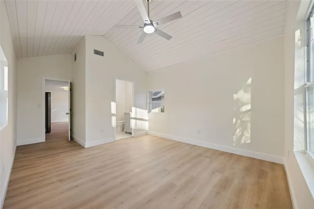 3821 6th Avenue N St Petersburg FL 33713