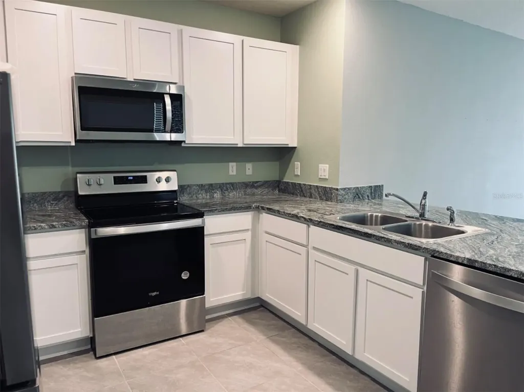 5563 Birch River Wesley Chapel FL 33545