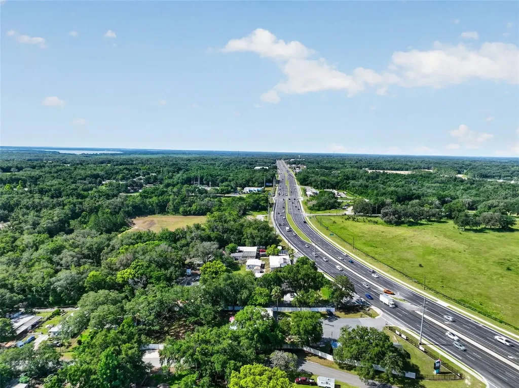 1945 S Us Highway 441 Lady Lake FL 32159
