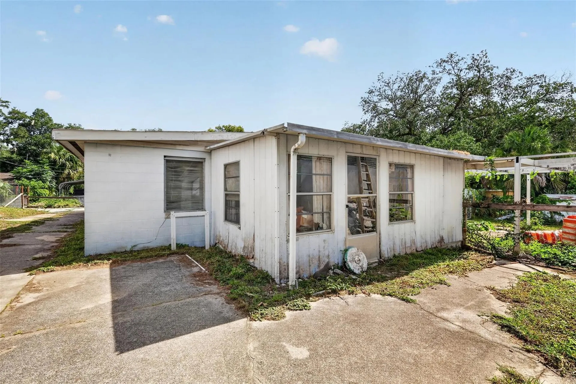 1945 S Us Highway 441 Lady Lake FL 32159