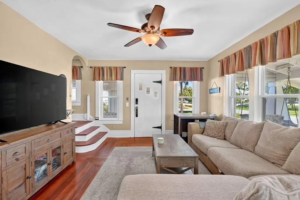 330 Hartford Avenue Daytona Beach FL 32118