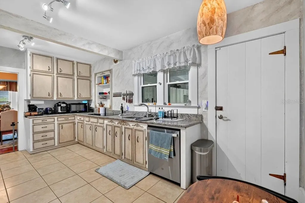 330 Hartford Avenue Daytona Beach FL 32118