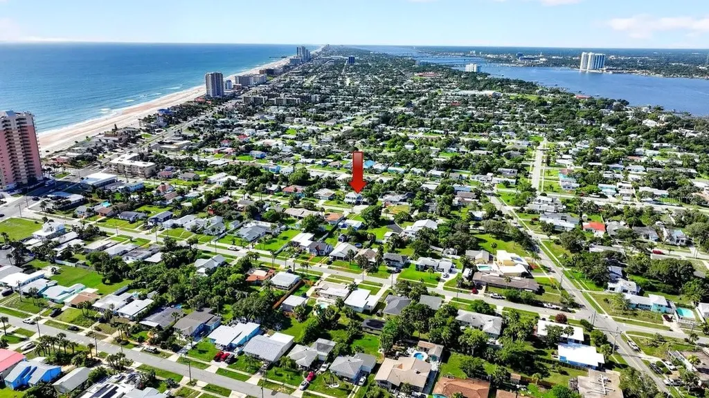 330 Hartford Avenue Daytona Beach FL 32118