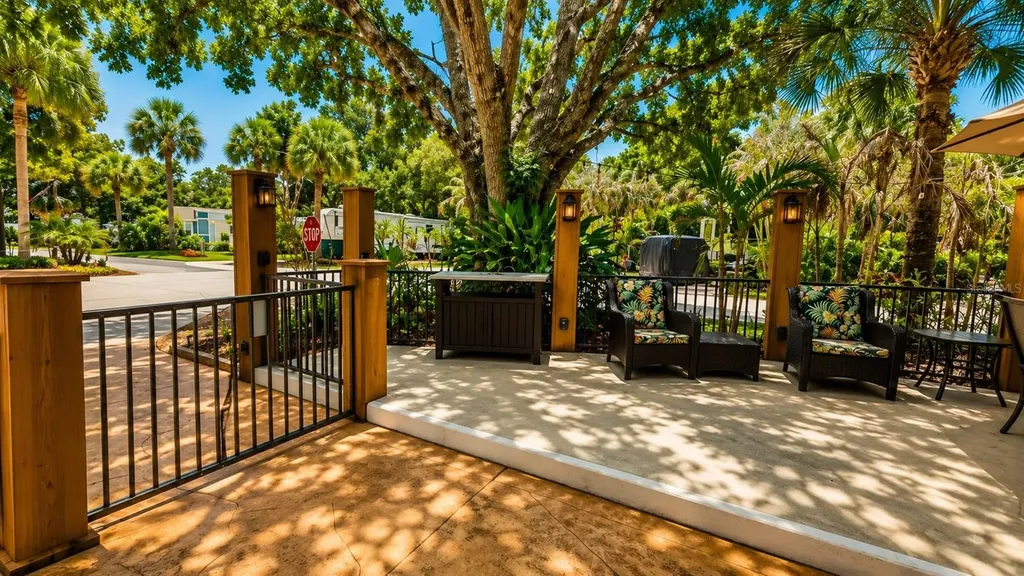 219 E Appaloosa Trail River Ranch FL 33867