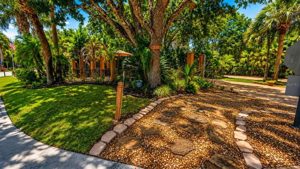 219 E Appaloosa Trail River Ranch FL 33867