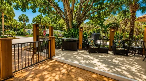 219 E Appaloosa Trail River Ranch FL 33867