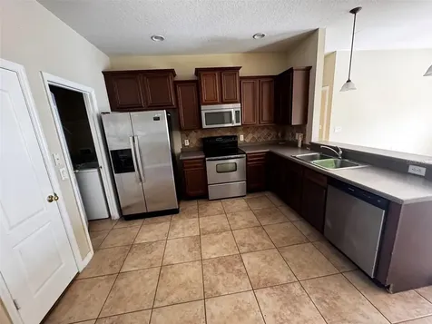 3903 Skipper Court Kissimmee FL 34744