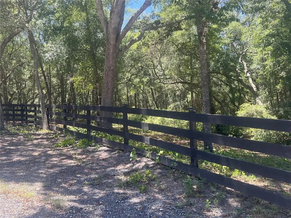 1425 Renbar Road De Leon Springs FL 32130