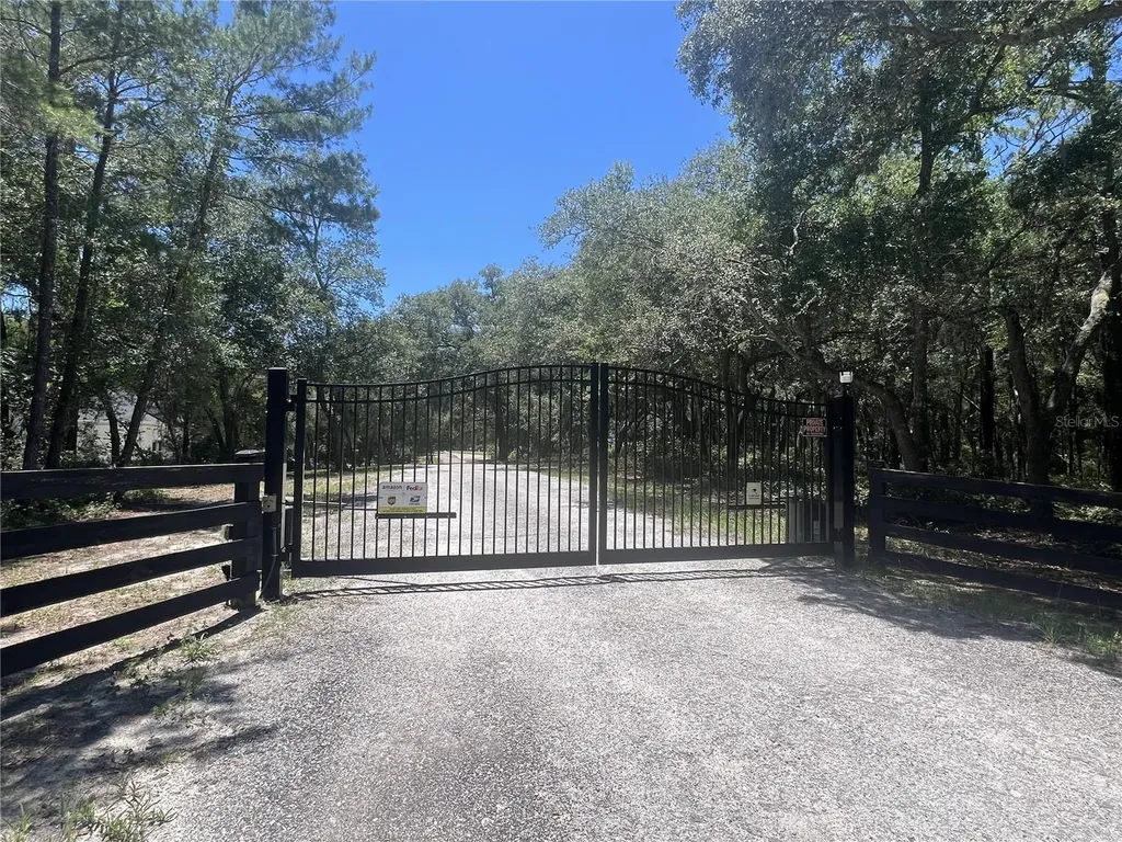 1425 Renbar Road De Leon Springs FL 32130