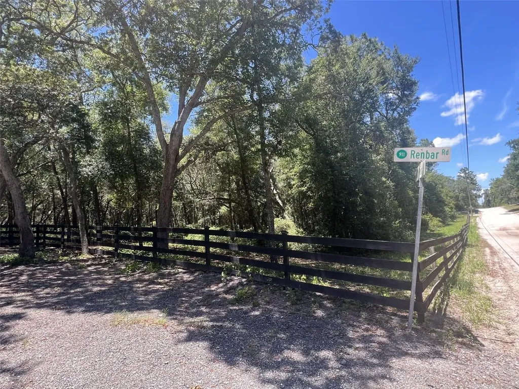 1425 Renbar Road De Leon Springs FL 32130