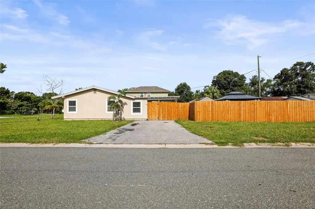 2601 16th Avenue N St Petersburg FL 33713