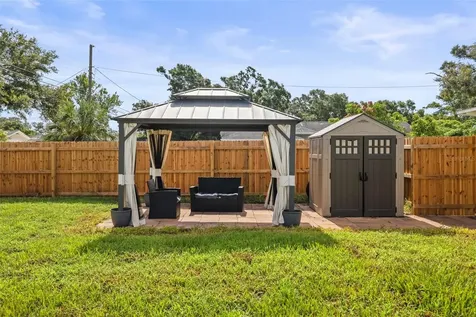 2601 16th Avenue N St Petersburg FL 33713