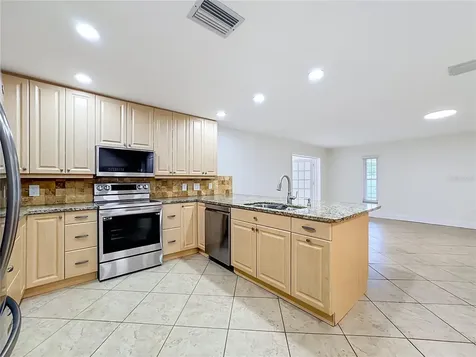 2103 162nd Street E Bradenton FL 34211