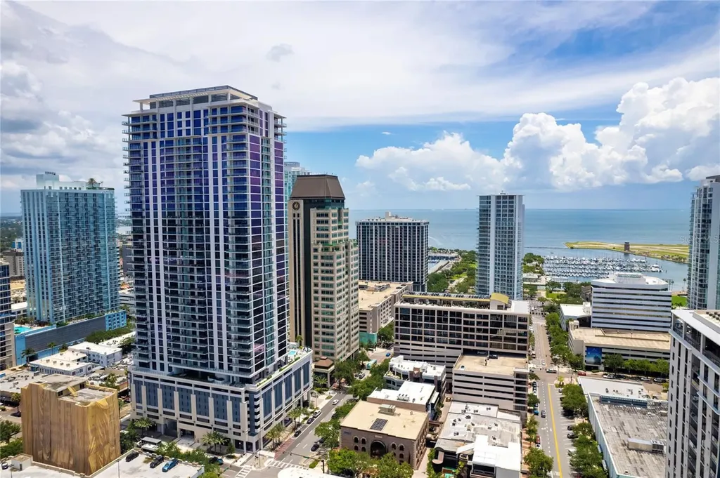 275 1st Avenue S St Petersburg FL 33701