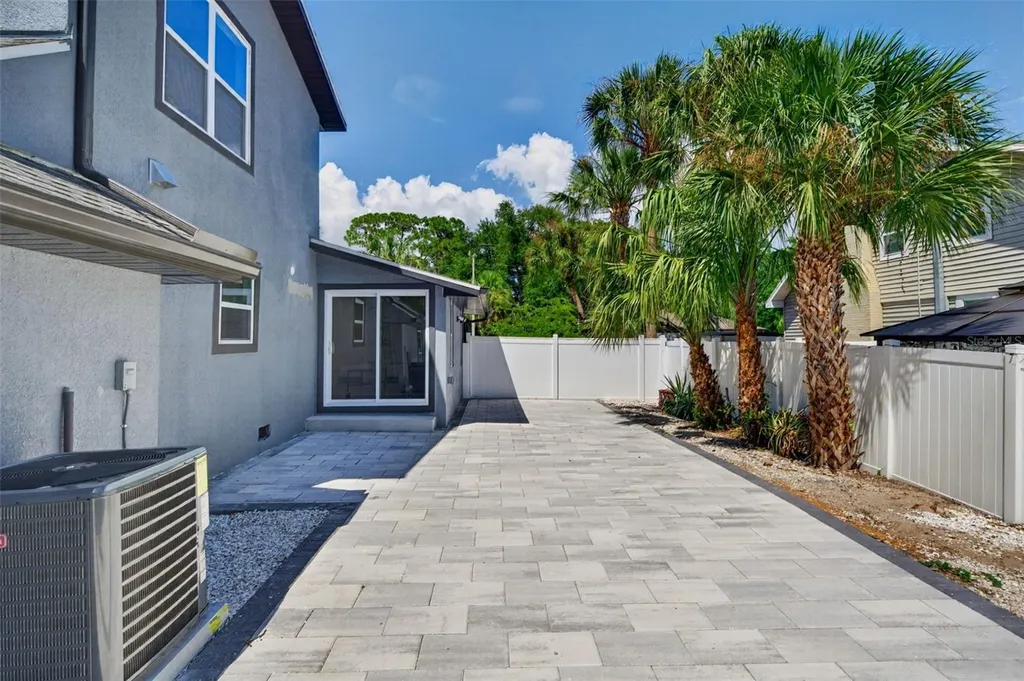 310 Park Street N St Petersburg FL 33710