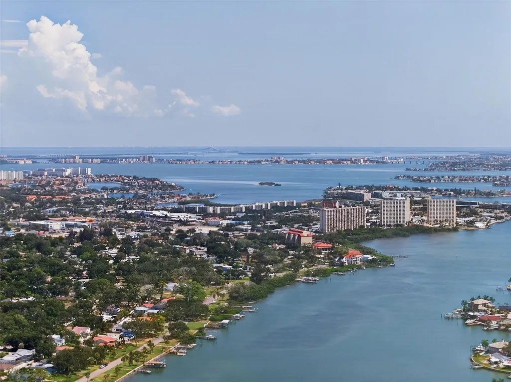 310 Park Street N St Petersburg FL 33710