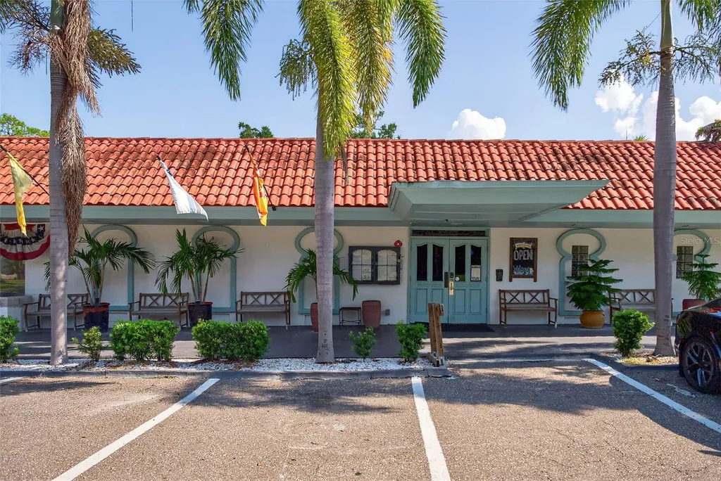310 Park Street N St Petersburg FL 33710