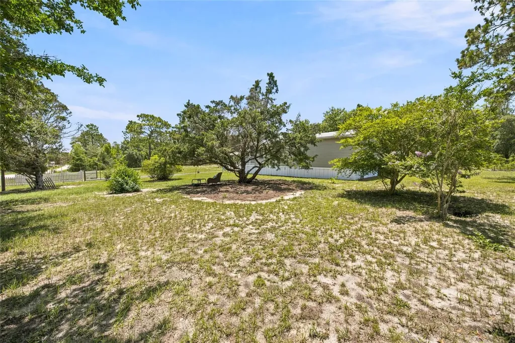 13330 SE 21st Place Morriston FL 32668