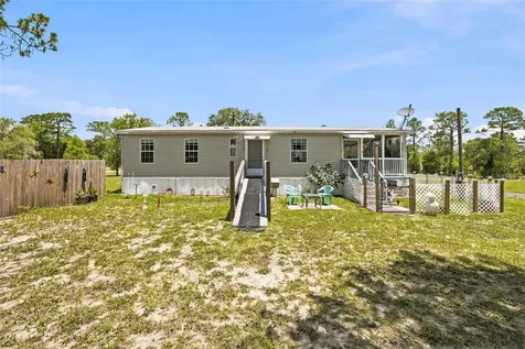 13330 SE 21st Place Morriston FL 32668