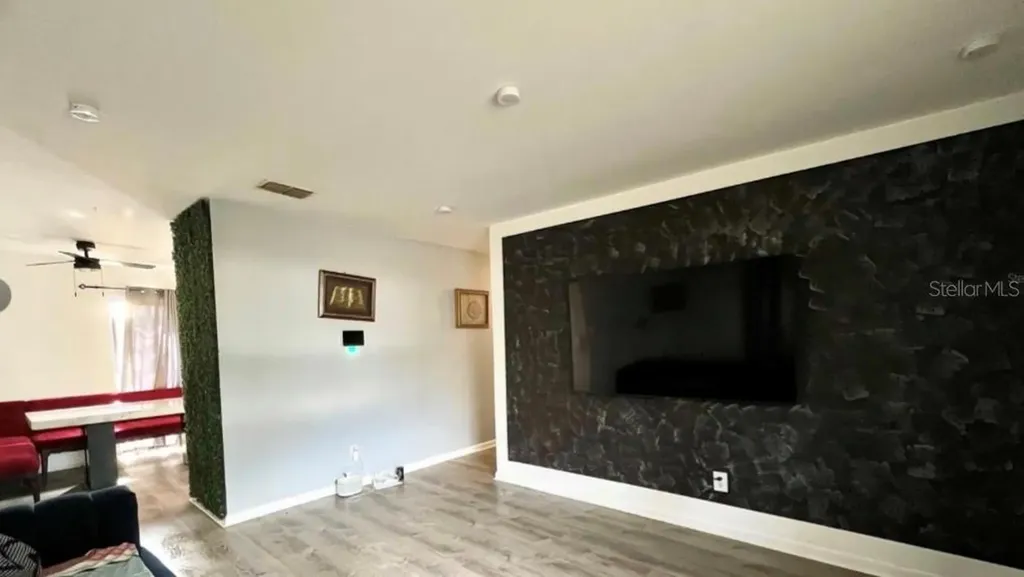 7011 Conifer Drive Tampa FL 33637