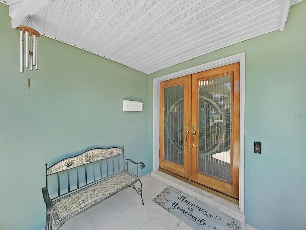 1110 Mclean Street Dunedin FL 34698