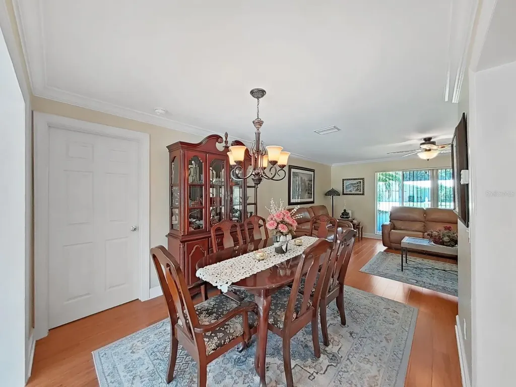 1110 Mclean Street Dunedin FL 34698