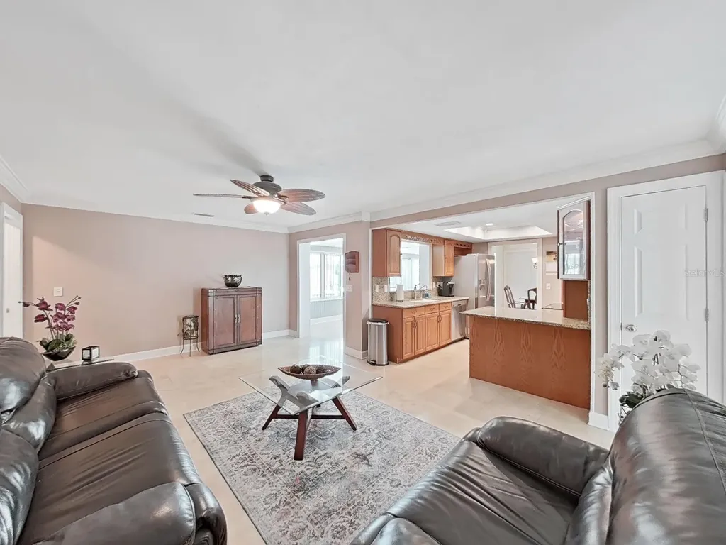1110 Mclean Street Dunedin FL 34698