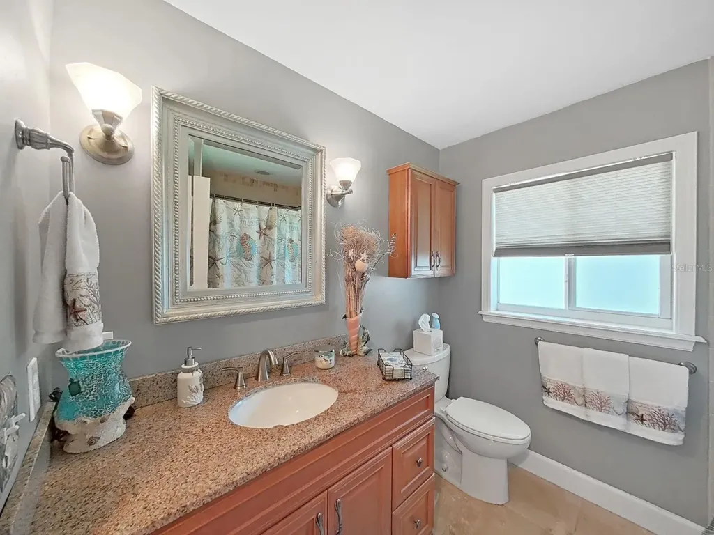 1110 Mclean Street Dunedin FL 34698