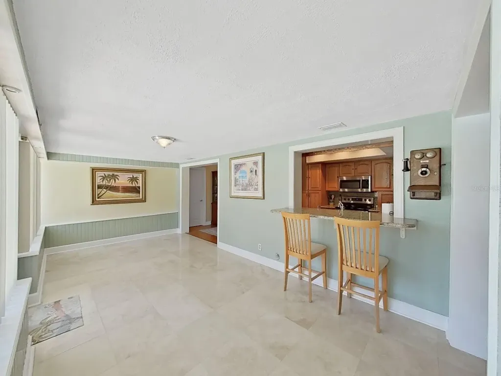 1110 Mclean Street Dunedin FL 34698
