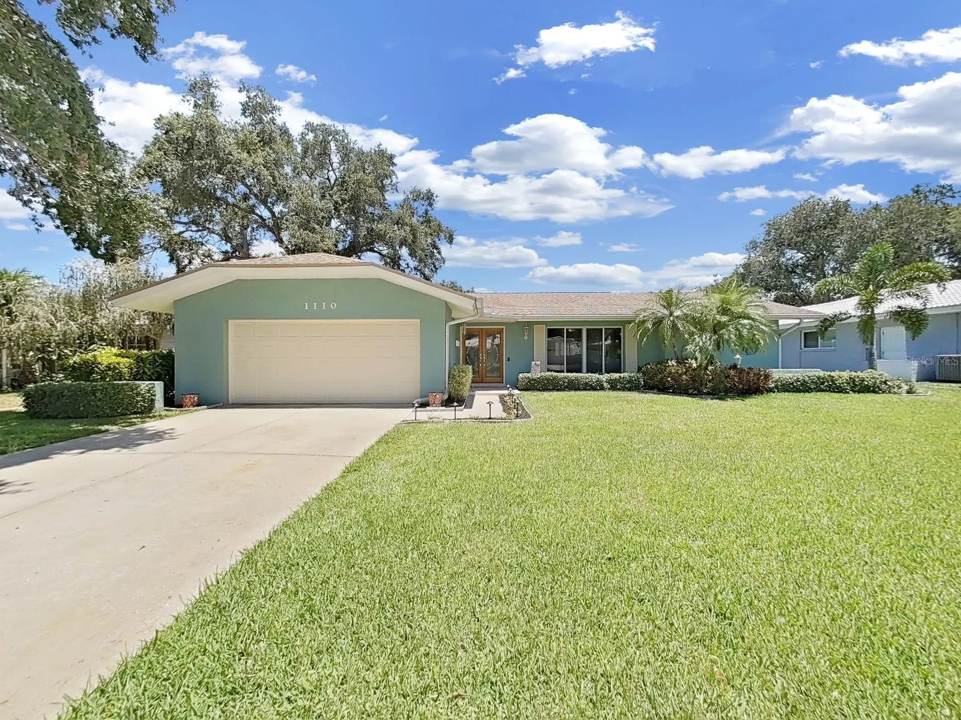 1110 Mclean Street Dunedin FL 34698