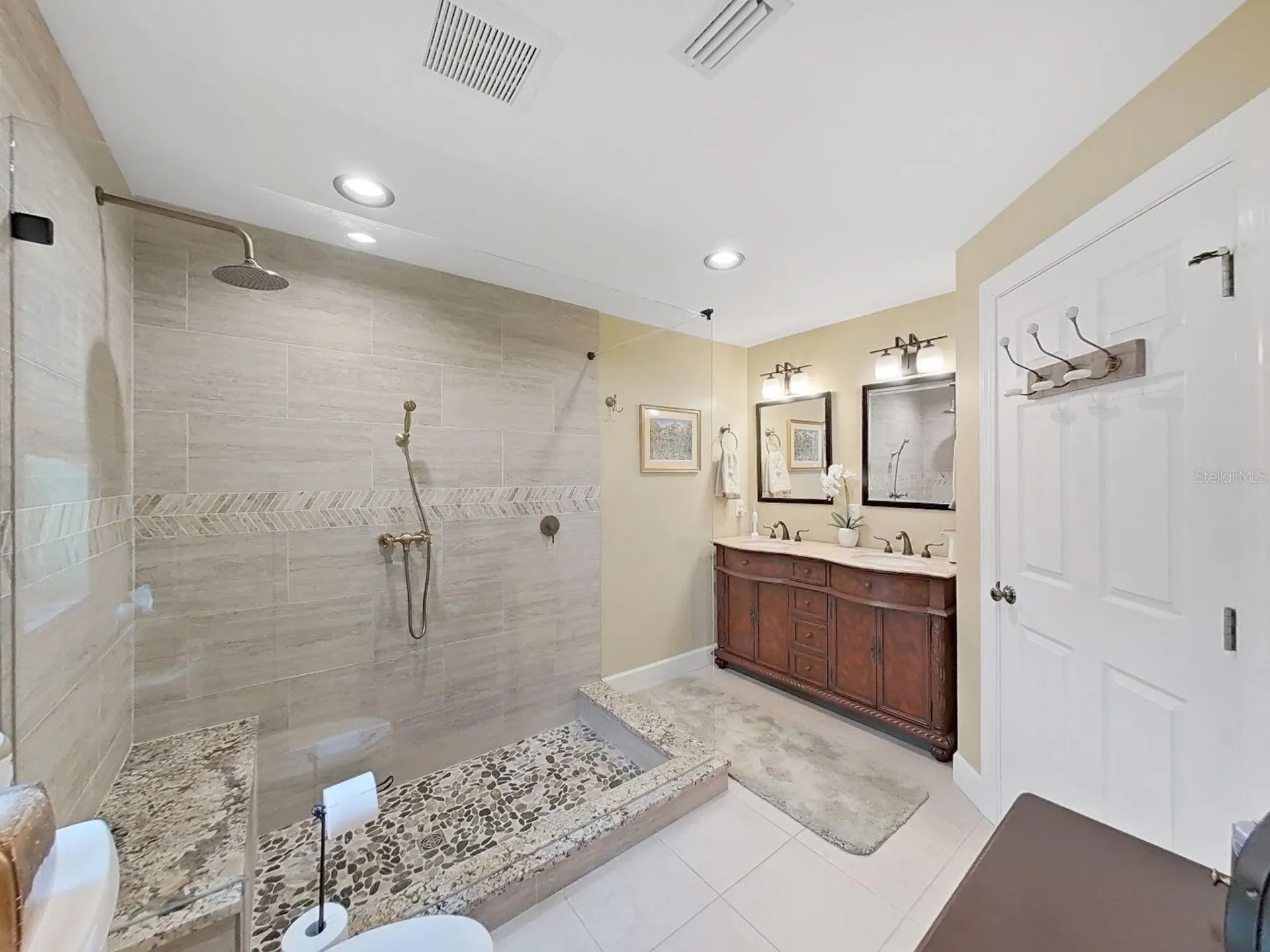 1110 Mclean Street Dunedin FL 34698