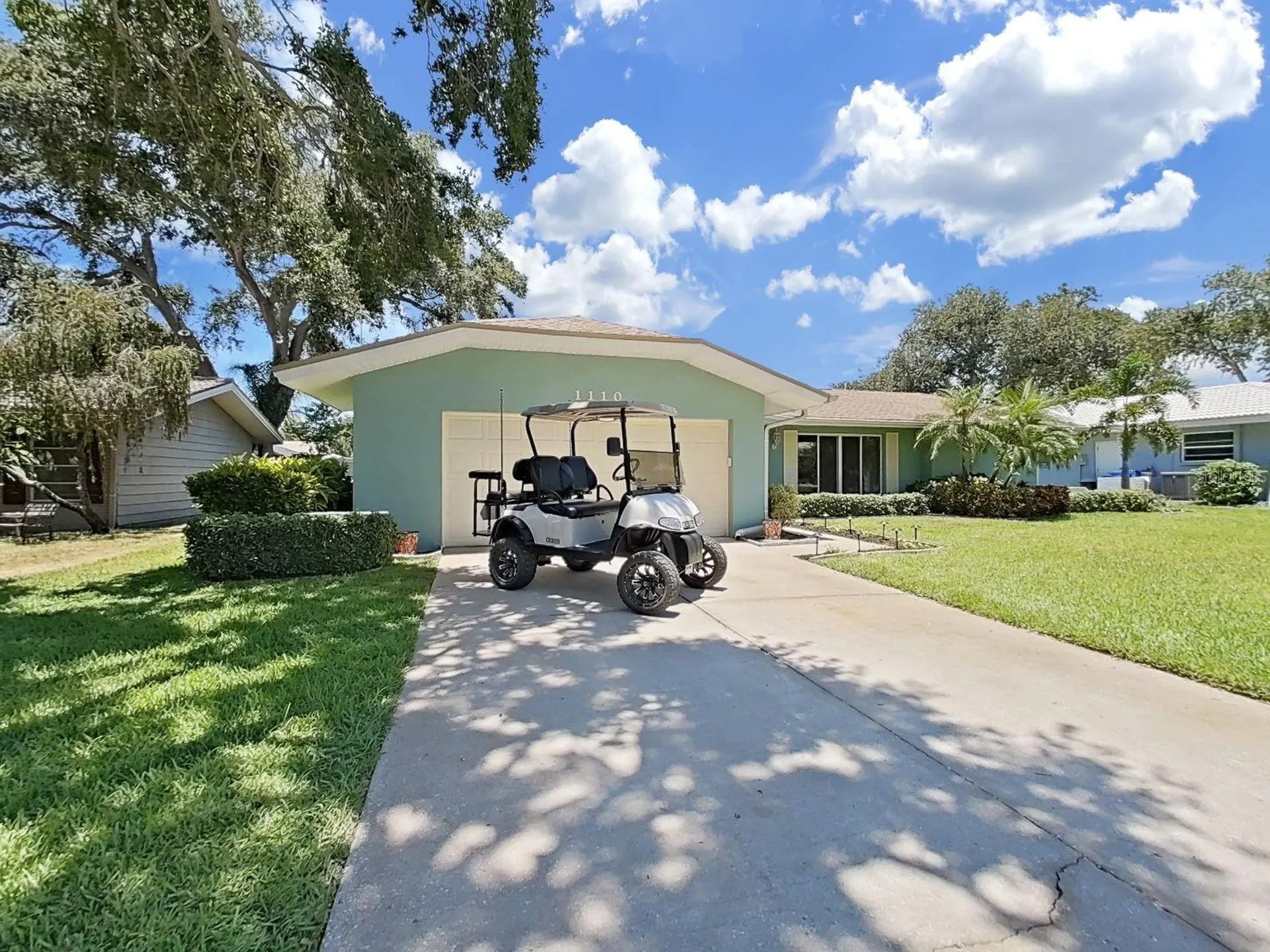 1110 Mclean Street Dunedin FL 34698