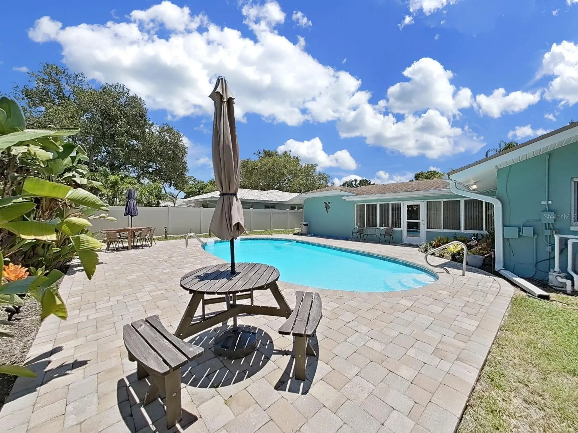 1110 Mclean Street Dunedin FL 34698